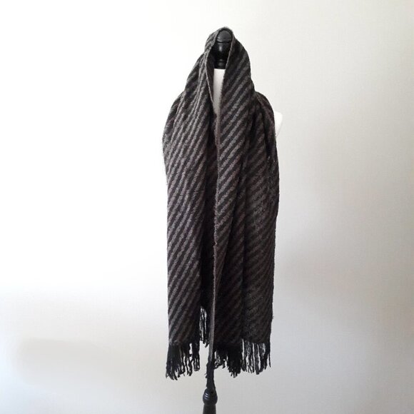 Cristina Chiti black & taupe wool blend scarf shawl - Picture 4 of 7